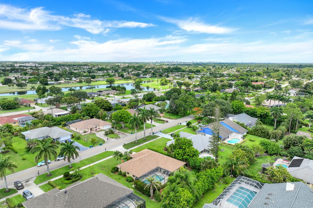 2326 Kings Lake Blvd, Naples, FL 34112