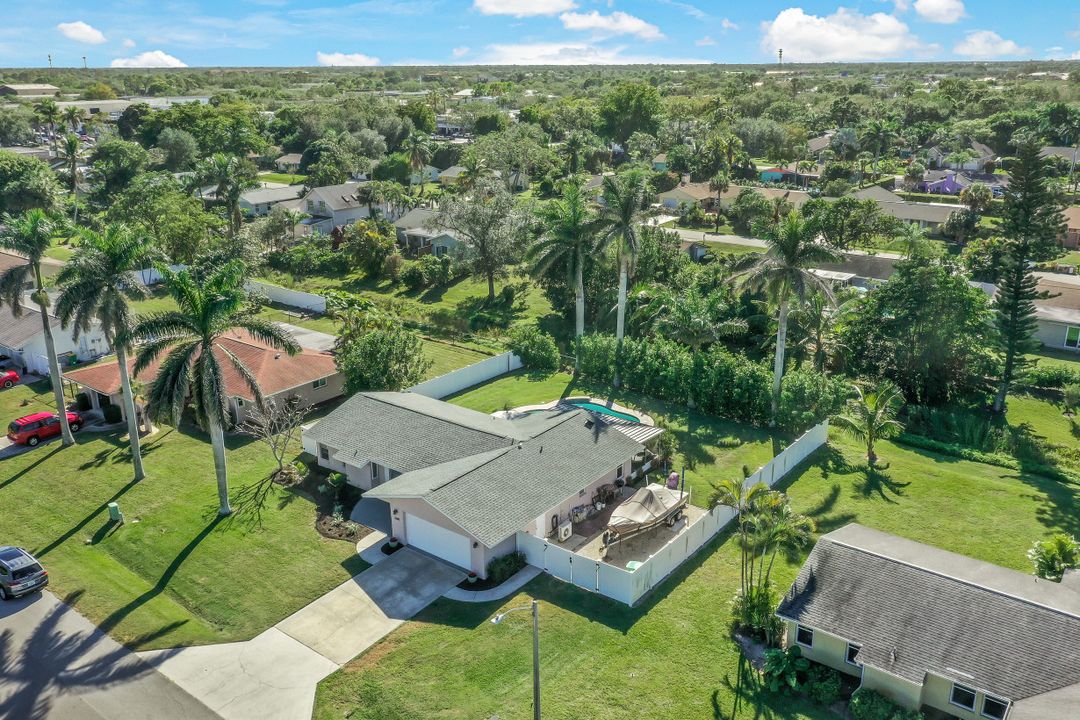 2680 Longboat Dr, Naples, FL 34104