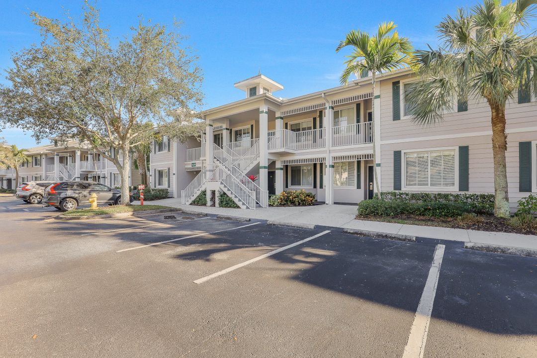 7965 Mahogany Run Ln #312, Naples, FL 34113
