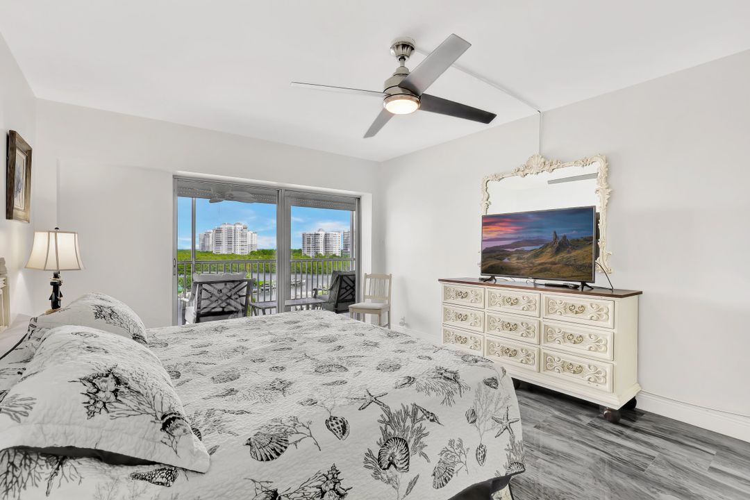 1 Bluebill Ave #703, Naples, FL 34108