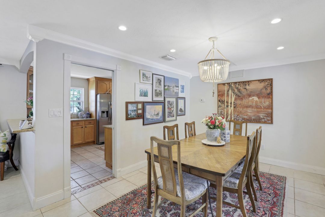 73 Wickliffe Dr, Naples, FL 34110