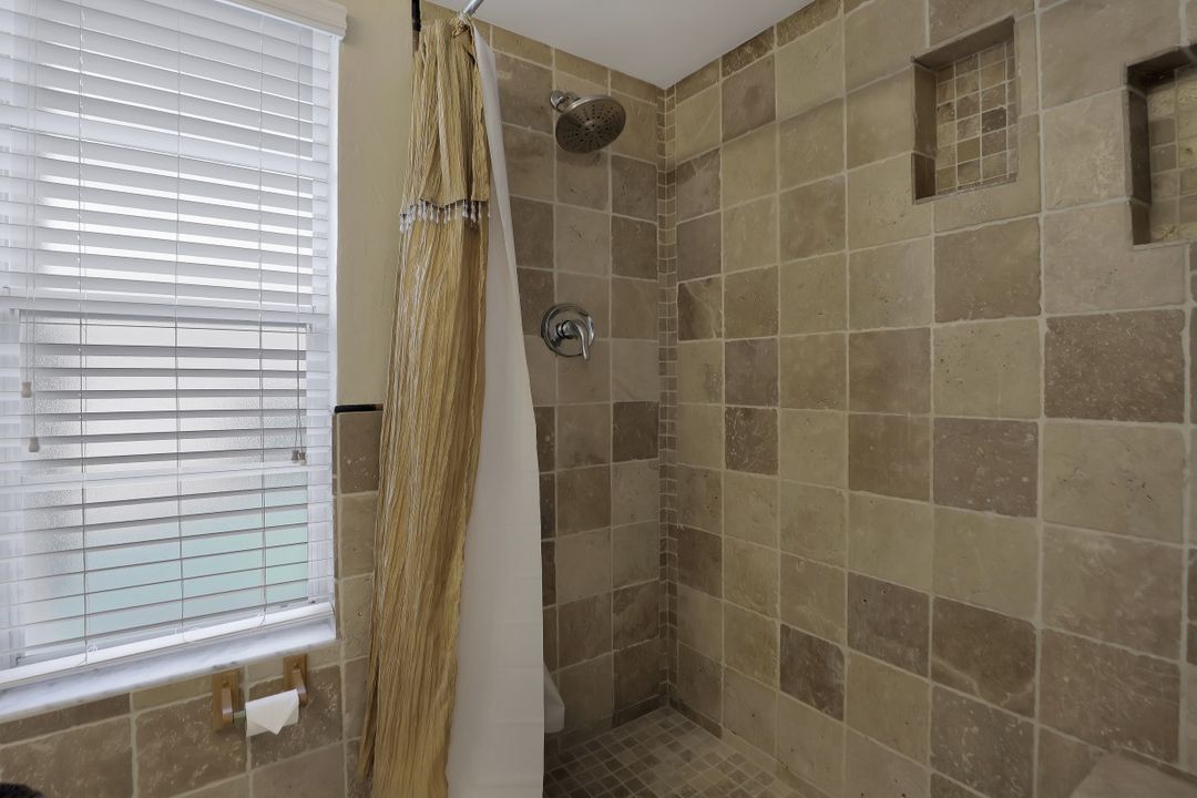 3627 SE 17th Ave, Cape Coral, FL 33904