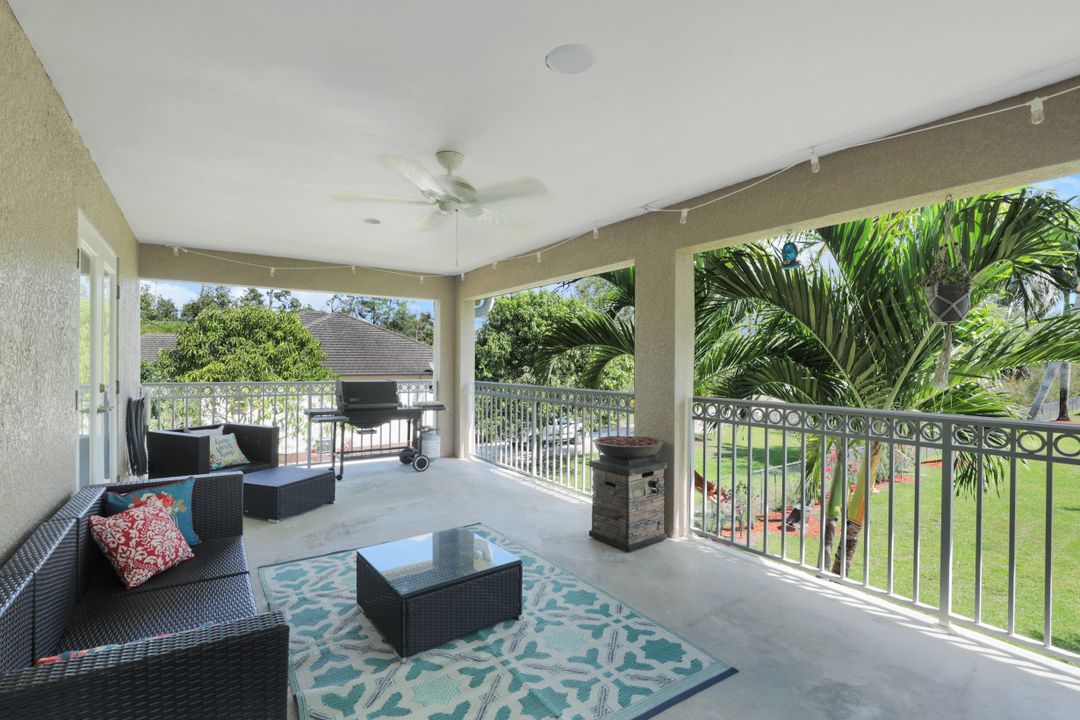 5660 Spanish Oaks Ln, Naples, FL 34119