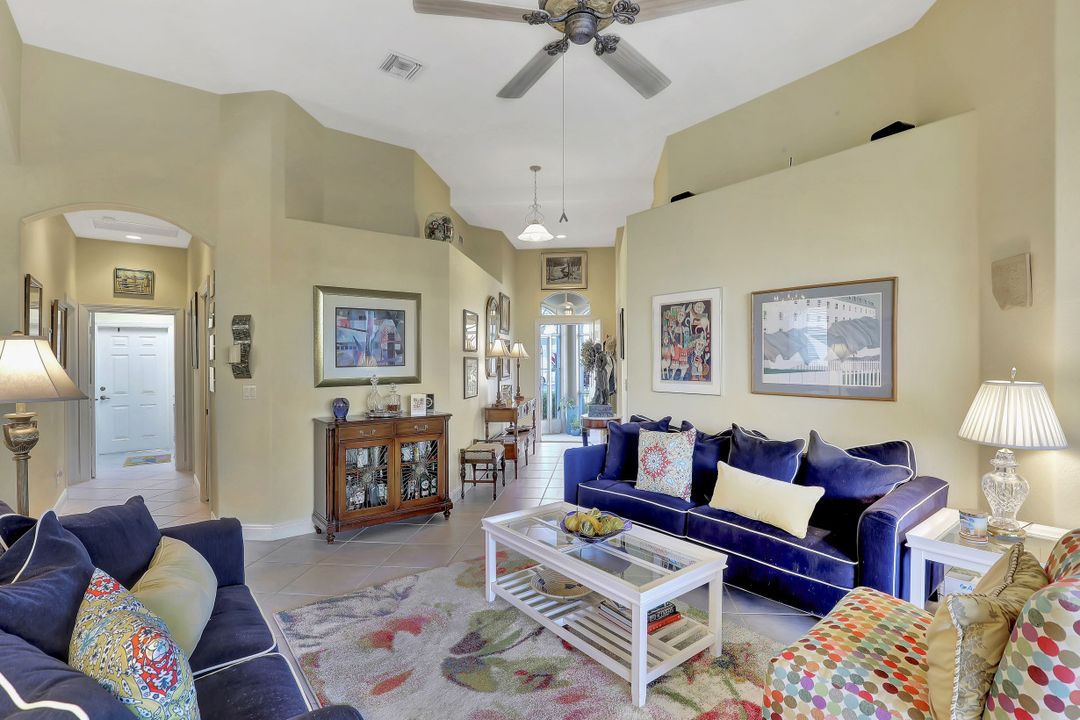 8054 Tauren Ct, Naples, FL 34119