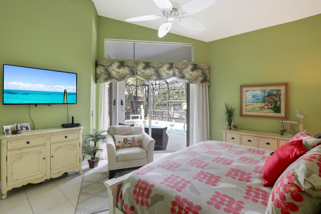 3640 Sawgrass Ct, Bonita Springs, FL 34134