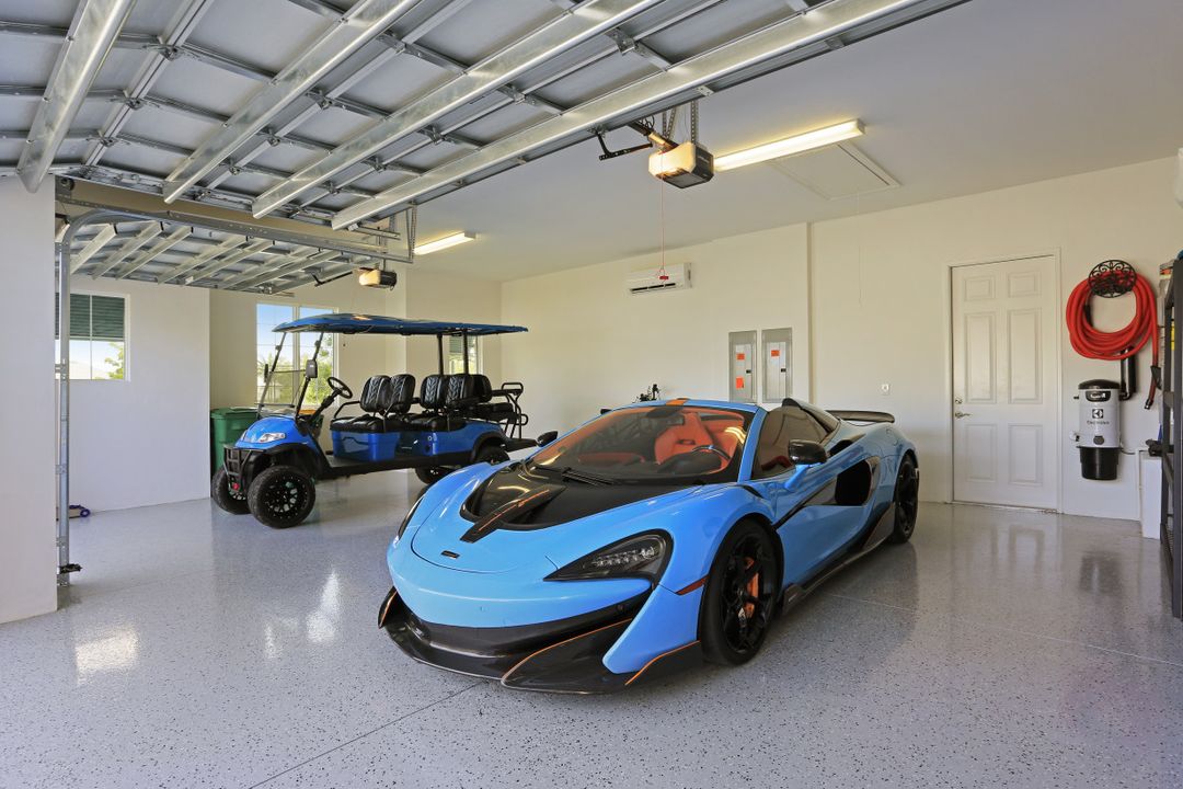 6035 Plana Cays Dr, Naples, FL 34113