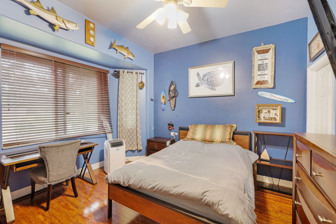 6881 Bottlebrush Ln, Naples, FL 34109