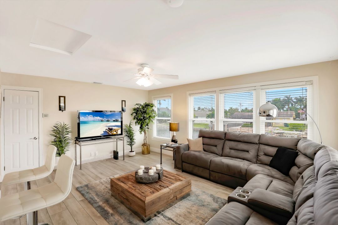 1642 Rainbow Ct, Marco Island, FL 34145