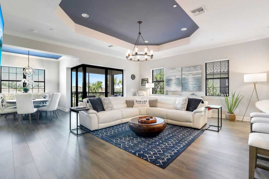 9653 Montelanico Loop, Naples, FL 34119