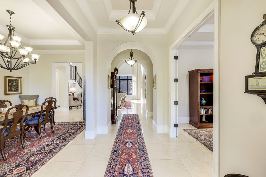 2351 Traditions Ct, Naples, FL 34105