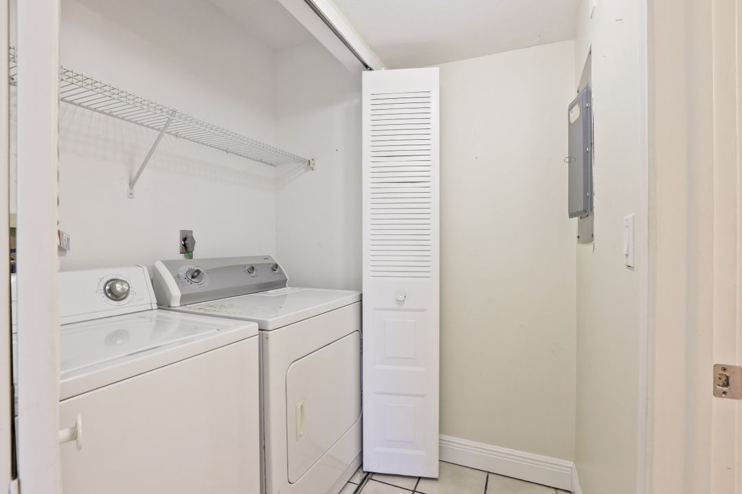 621 SE 12th Ave APT 118, Cape Coral, FL 33990