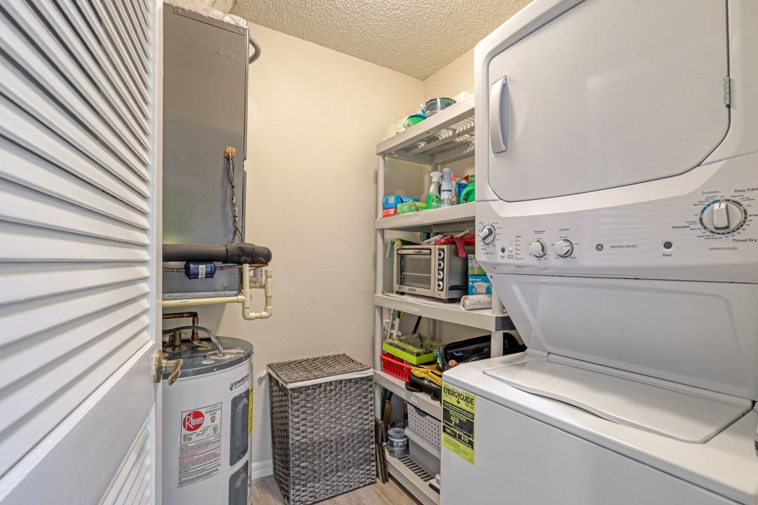 721 Mardel Dr  #606, Naples, FL 34104