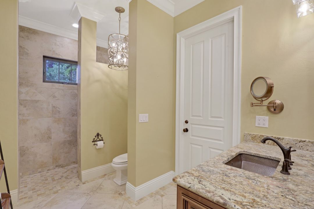 353 Chancery Cir, Naples, FL 34110