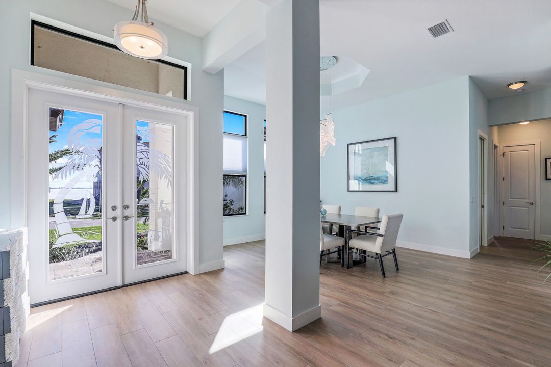 5828 SW 1st Ave, Cape Coral, FL 33914