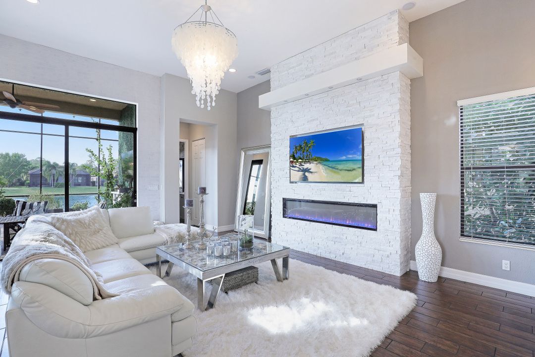 3416 Atlantic Cir, Naples, FL 34119