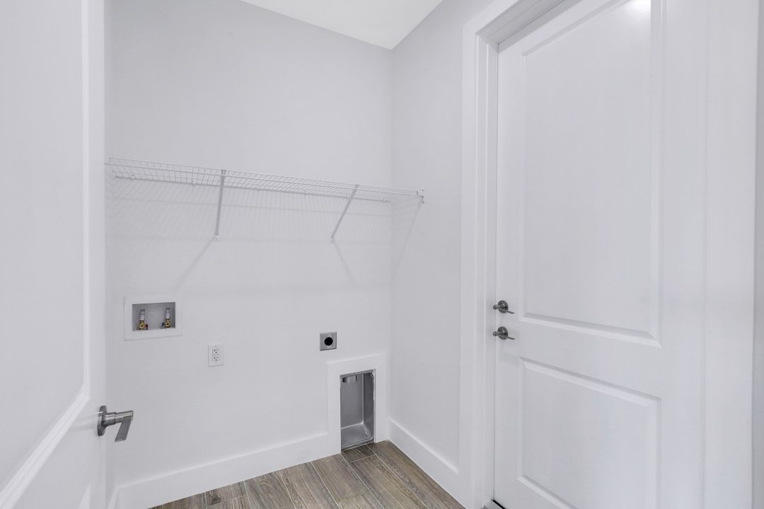 1340 S Gator Cir, Cape Coral, FL 33909