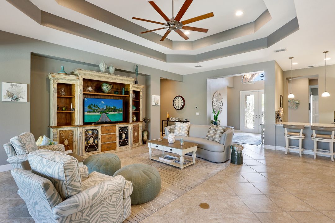 2958 Cinnamon Bay Cir, Naples, FL 34119