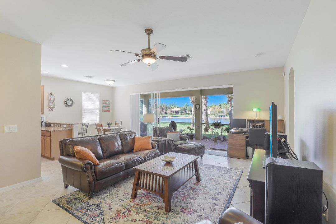 14281 Manchester Dr, Naples, FL 34114