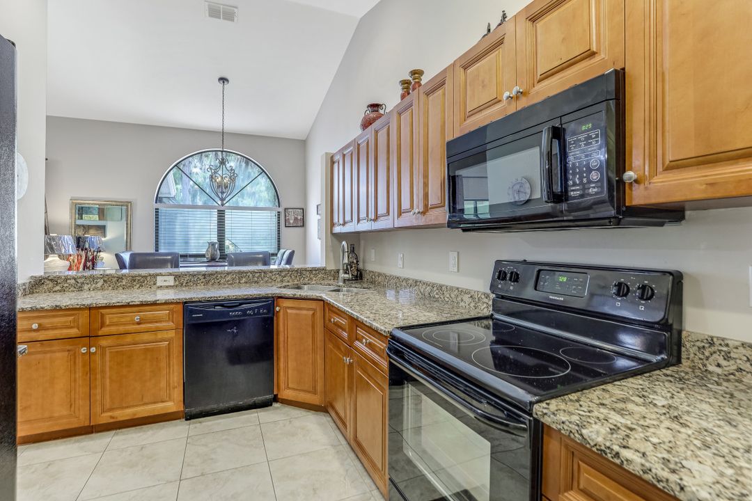 12807 Maiden Cane Ln, Bonita Springs, FL 34135