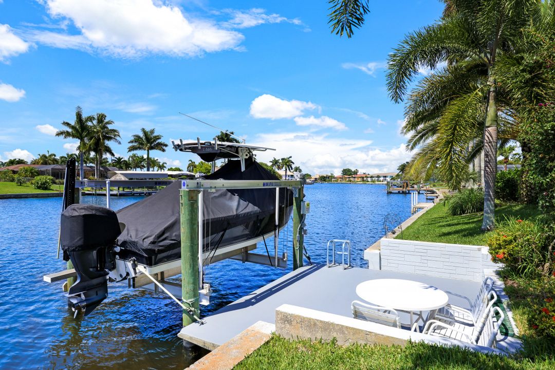 1205 SE 43rd Terrace, Cape Coral, FL 33904