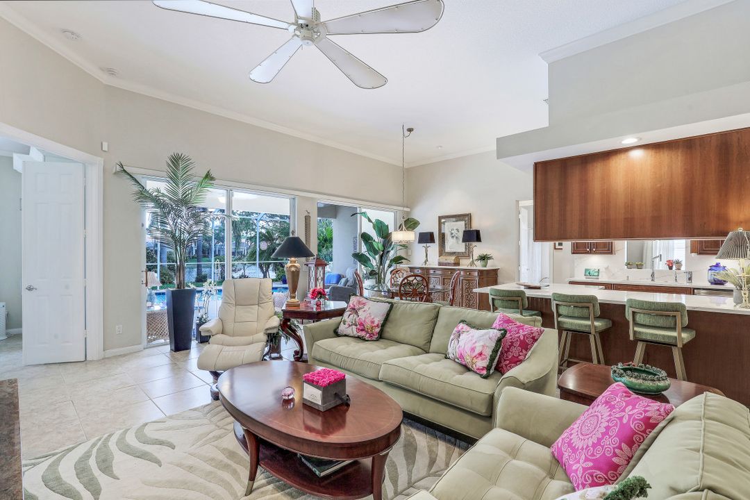 2909 Hatteras Way, Naples, FL 34119