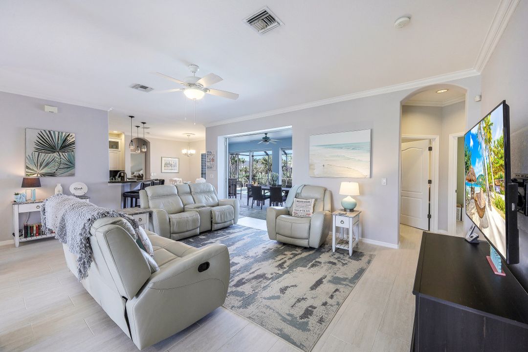 2715 El Dorado Pkwy W, Cape Coral, FL 33914