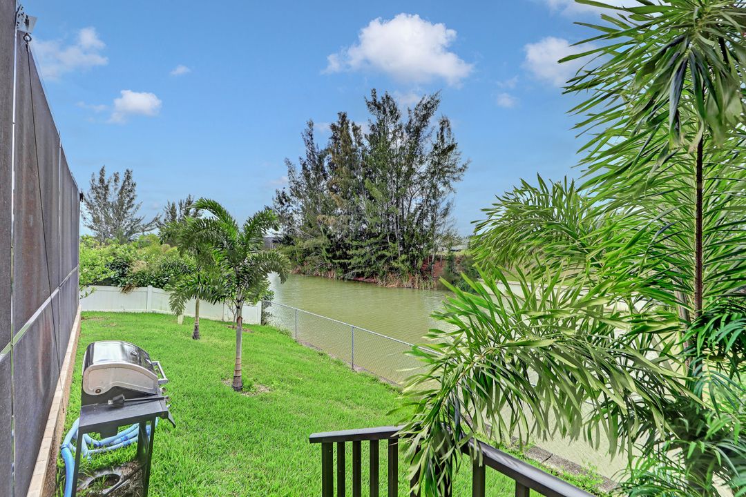 1218 SW 18th Ave, Cape Coral, FL 33991