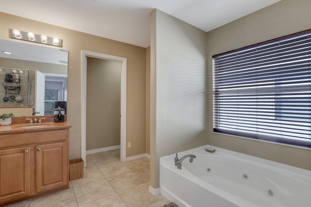 9340 Gladiolus Preserve Cir, Fort Myers, FL 33908