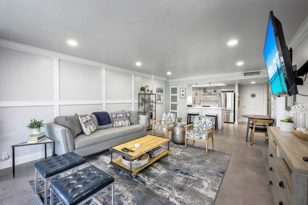 3 Bluebill Ave #512, Naples, FL 34108