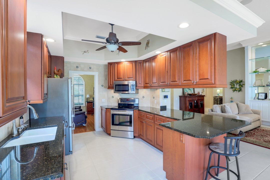 4420 Prescott Ln, Naples, FL 34119