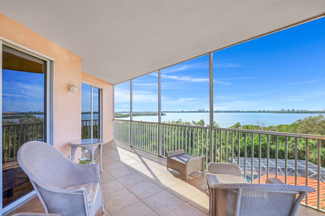 269 Vintage Bay Dr #24, Marco Island, FL 34145