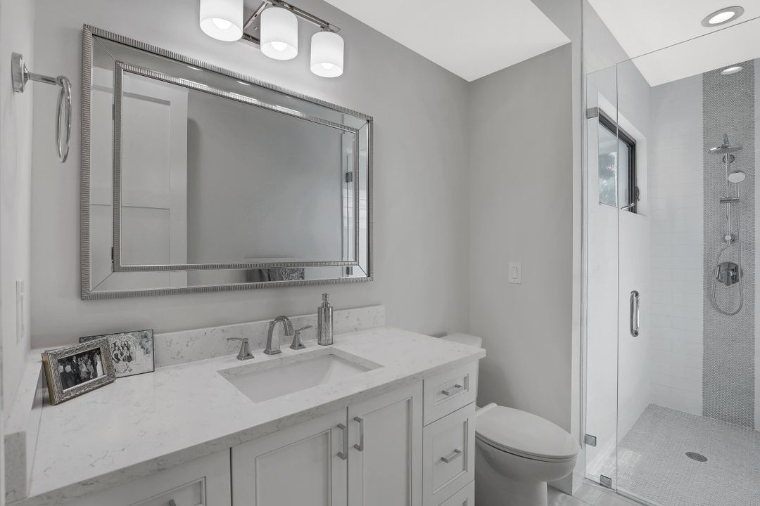 4501 Silver Fox Dr, Naples, FL 34119