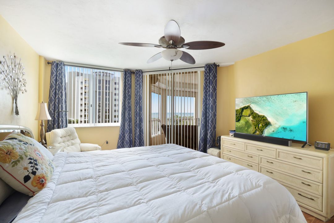 11118 Gulf Shore Dr #602, Naples, FL 34108