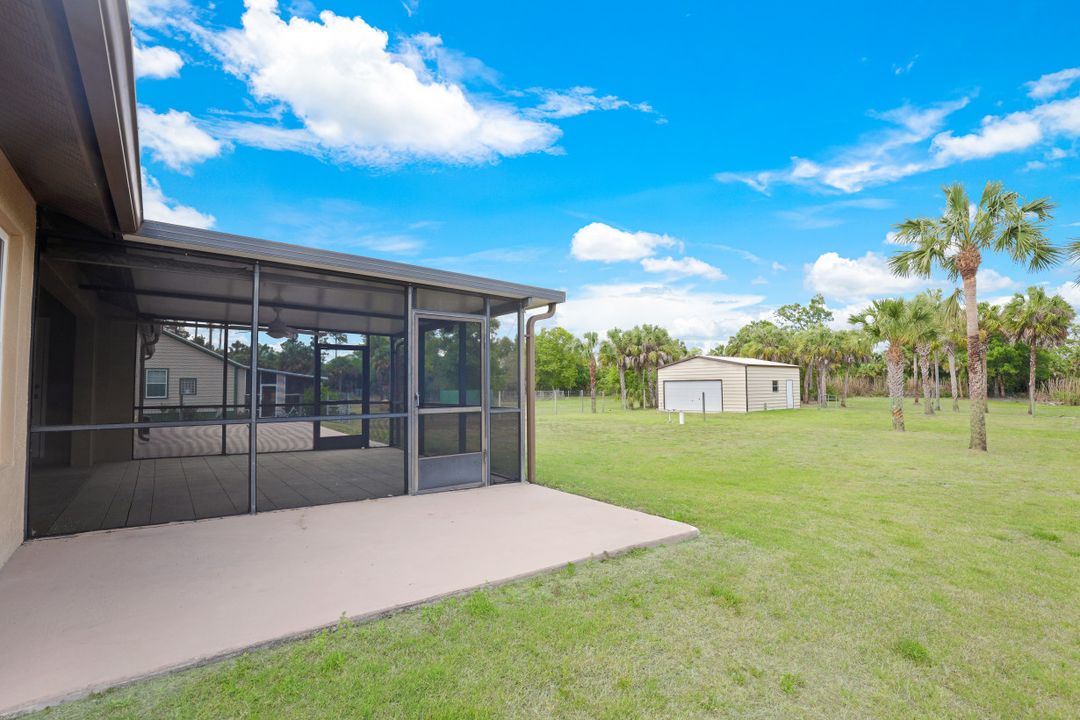 2811 26th Ave SE, Naples, FL 34117