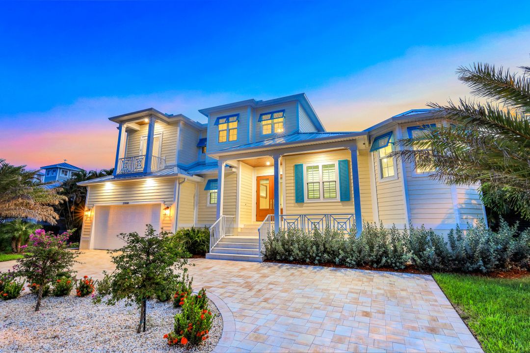 27050 Flamingo Dr, Bonita Springs, FL 34135