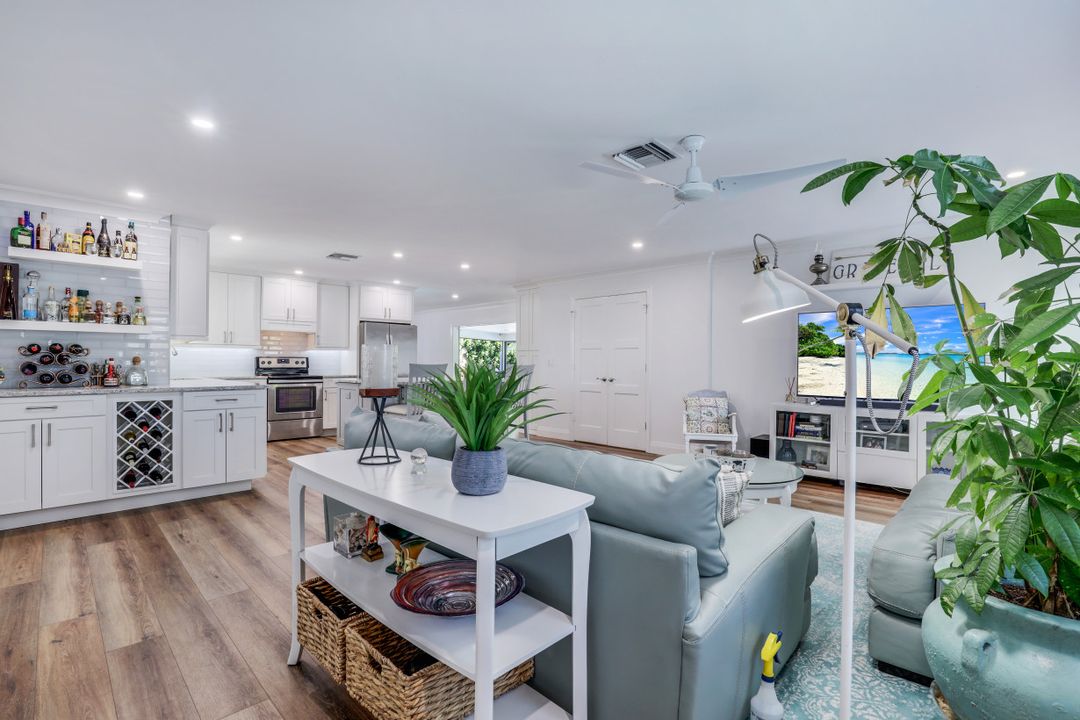 1229 28th Ave N, Naples, FL 34103