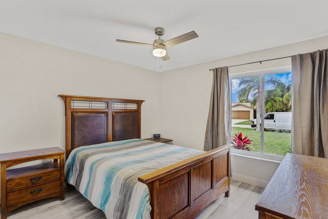 4004 SE 1st Ct, Cape Coral, FL 33904