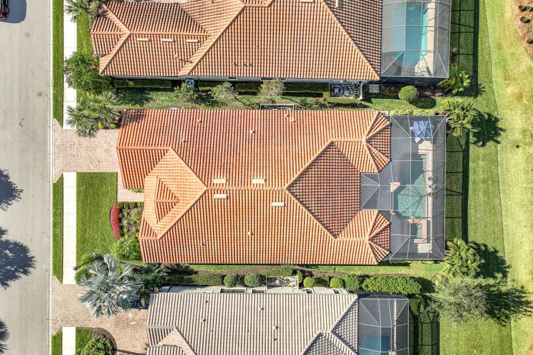 8848 Savona Ct, Naples, FL 34119