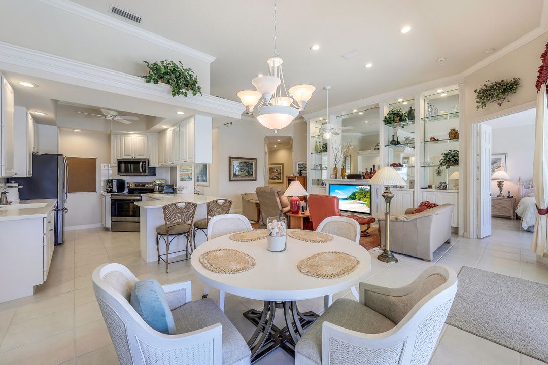 4334 Queen Elizabeth Way, Naples, FL 34119