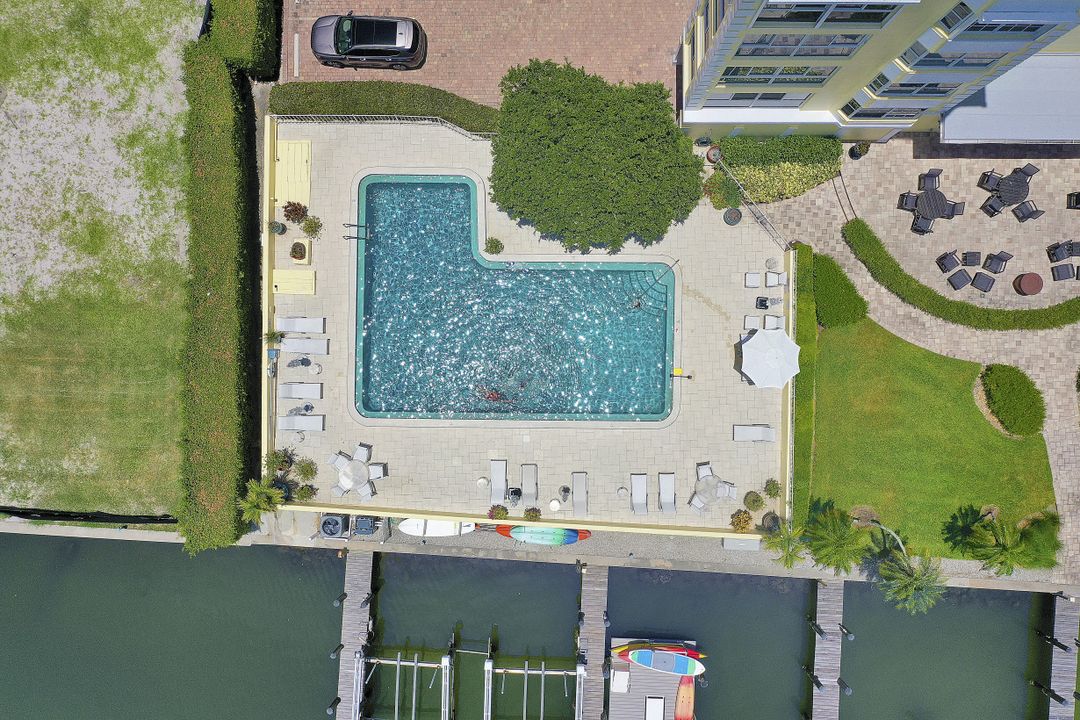 1900 Gulf Shore Blvd N #201, Naples, FL 34102