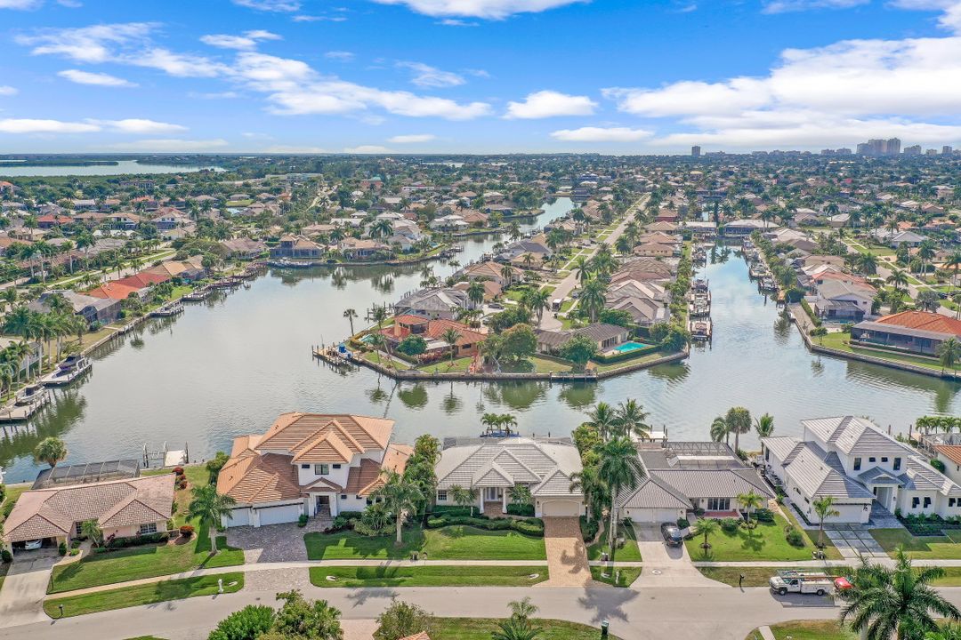 1786 Hummingbird Ct, Marco Island, FL 34145