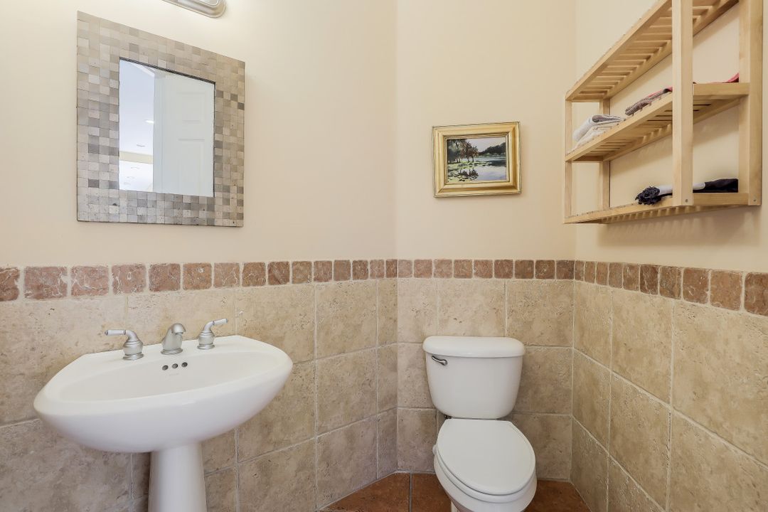 9625 6th St N, Naples, FL 34108