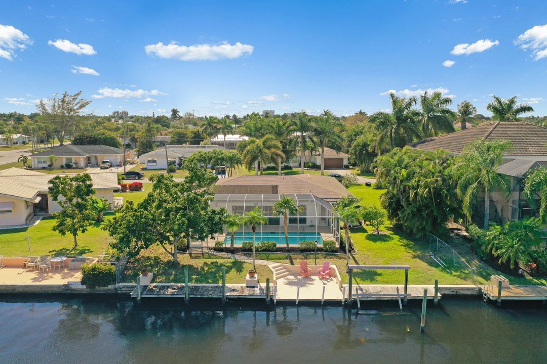 5241 Seagull Ct, Cape Coral, FL 33904