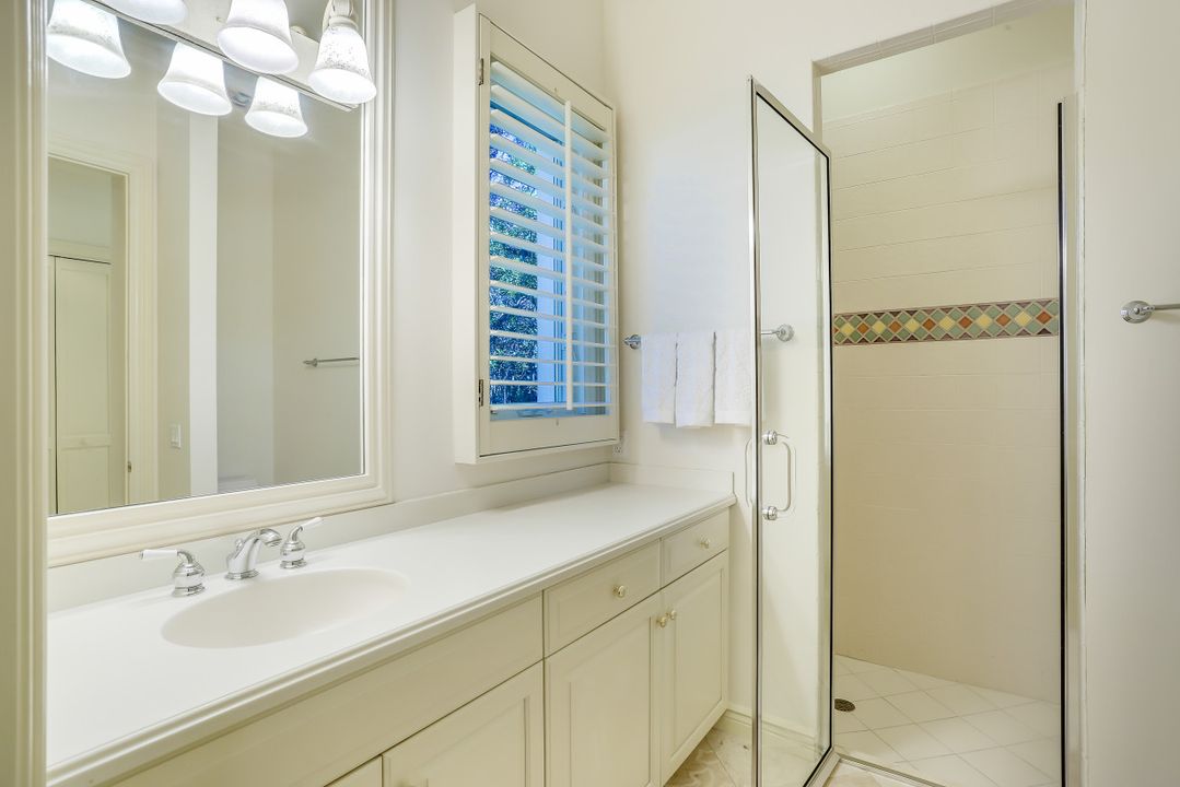 969 Barcarmil Way, Naples, FL 34110