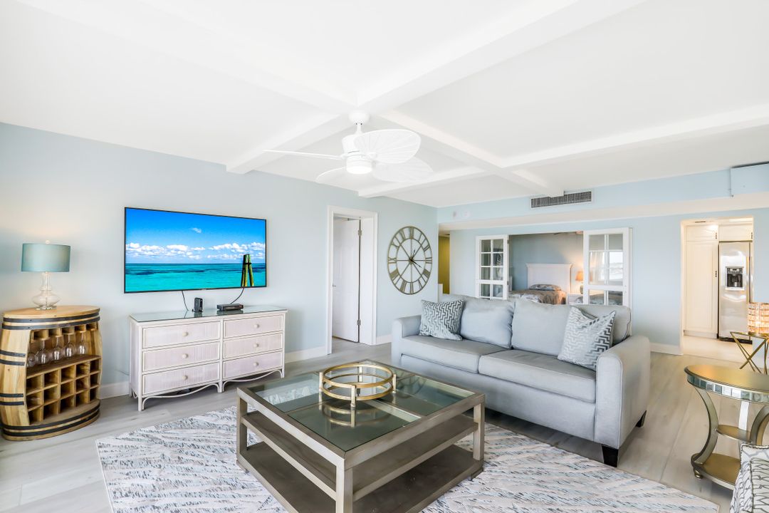 3420 Gulf Shore Blvd N #31, Naples, FL 34103