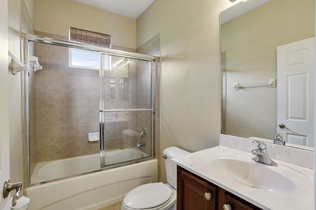 3967 Ruxton Rd, Naples, FL 34116