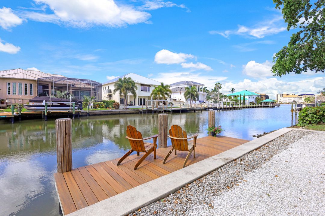 438 Lagoon Ave, Naples, FL 34108