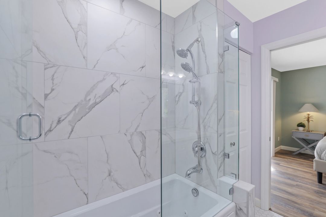 1960 16th St NE, Naples, FL 34120