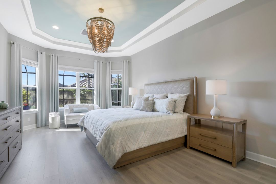 9403 Montelanico Loop, Naples, FL 34119