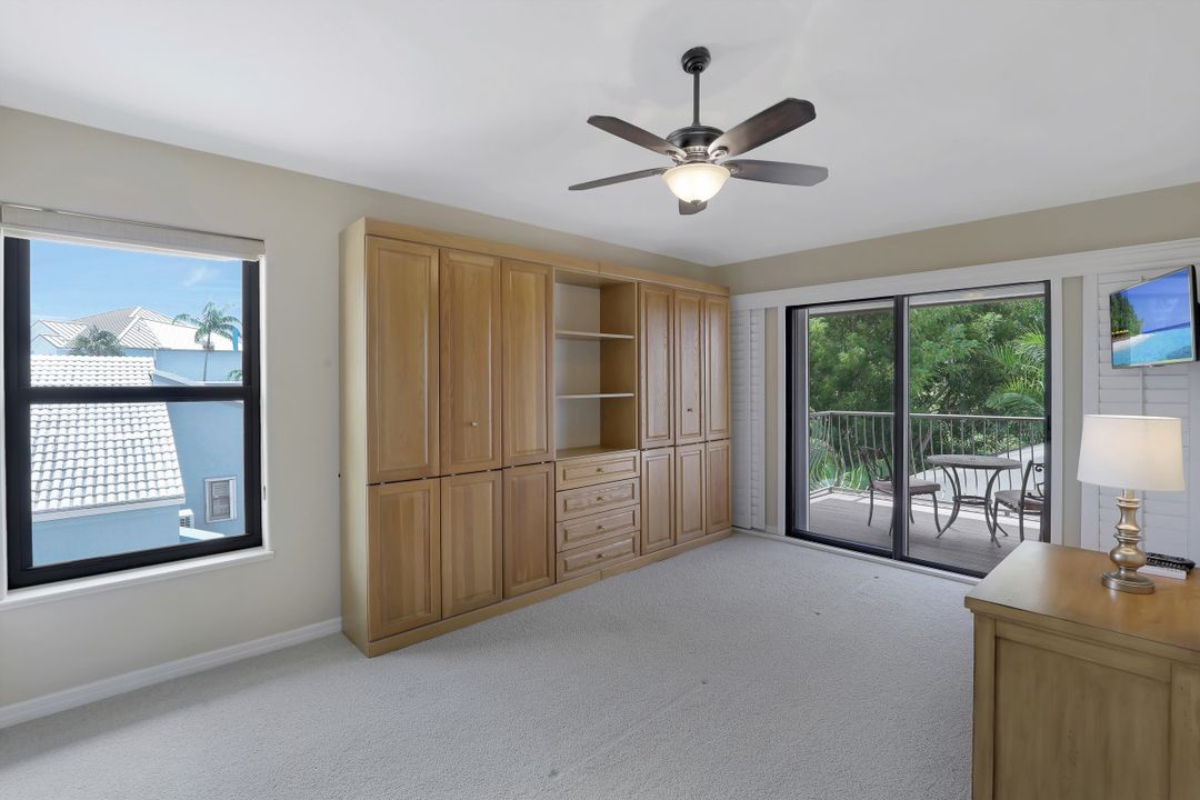 426 Spinnaker Dr, Marco Island, FL 34145